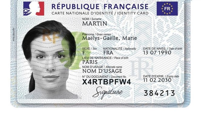 alt="Smart Traduction, agence spécialisée dans la traduction assermentée et officielle des permis de conduire pour toutes démarches internationales"