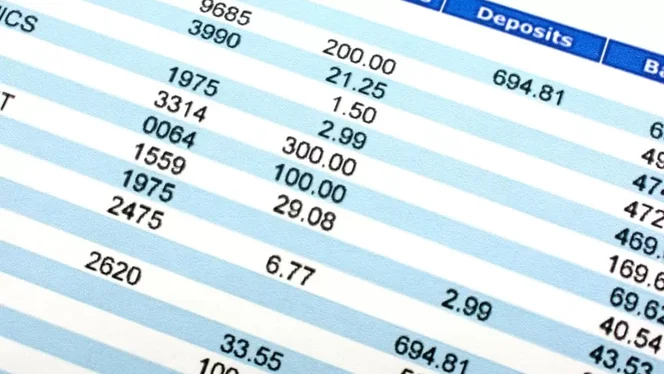 alt="Comment faire traduire mes relevés bancaires : traduction assermentée de documents financiers pour démarches administratives et internationales"