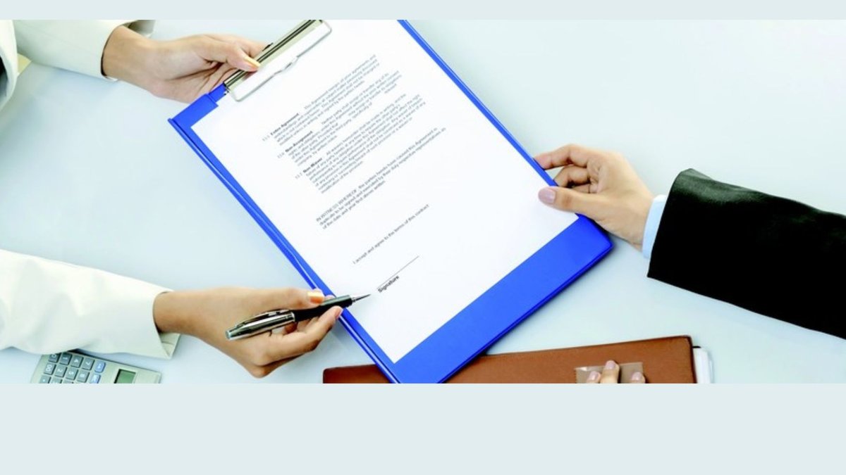 alt="Quels documents traduire pour une vente immobilière à l'étranger : traduction assermentée des actes, procurations et documents administratifs"