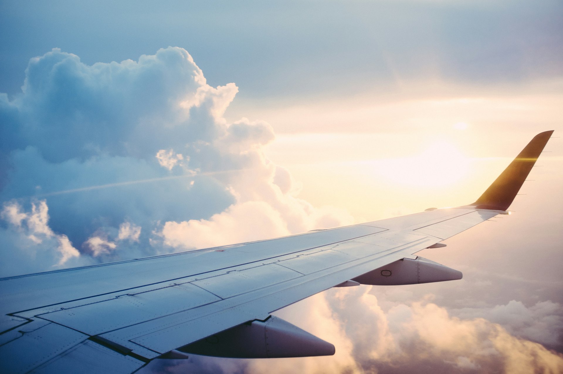 alt="Vue aérienne — traductions assermentées pour l'expatriation"